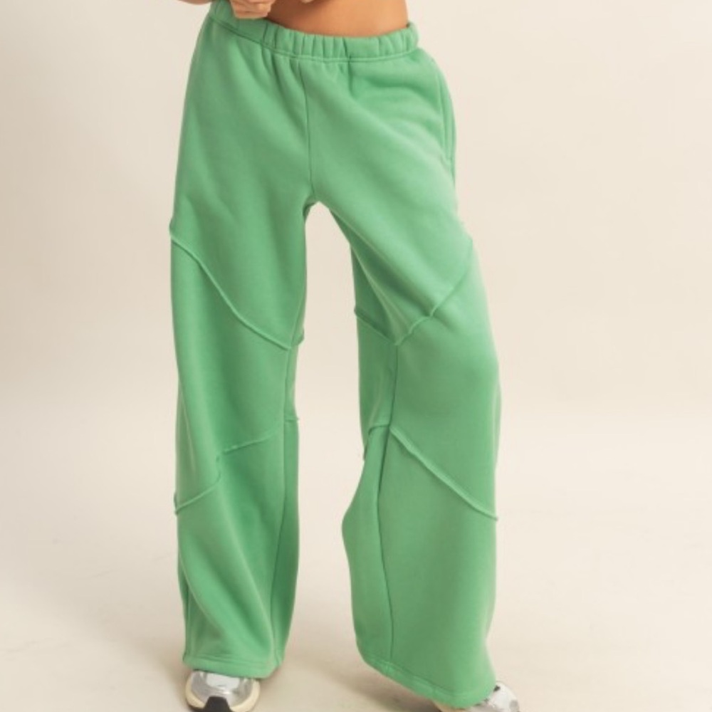 Green Sweatpants size Small 
No Offers unless bundled Ty